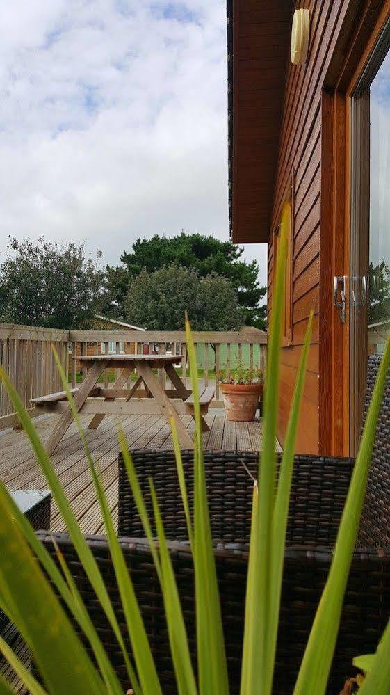 Atlantic Bays Holiday Park Padstow Exterior photo