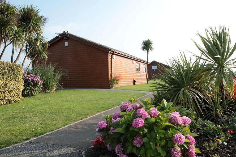 Atlantic Bays Holiday Park Padstow Exterior photo