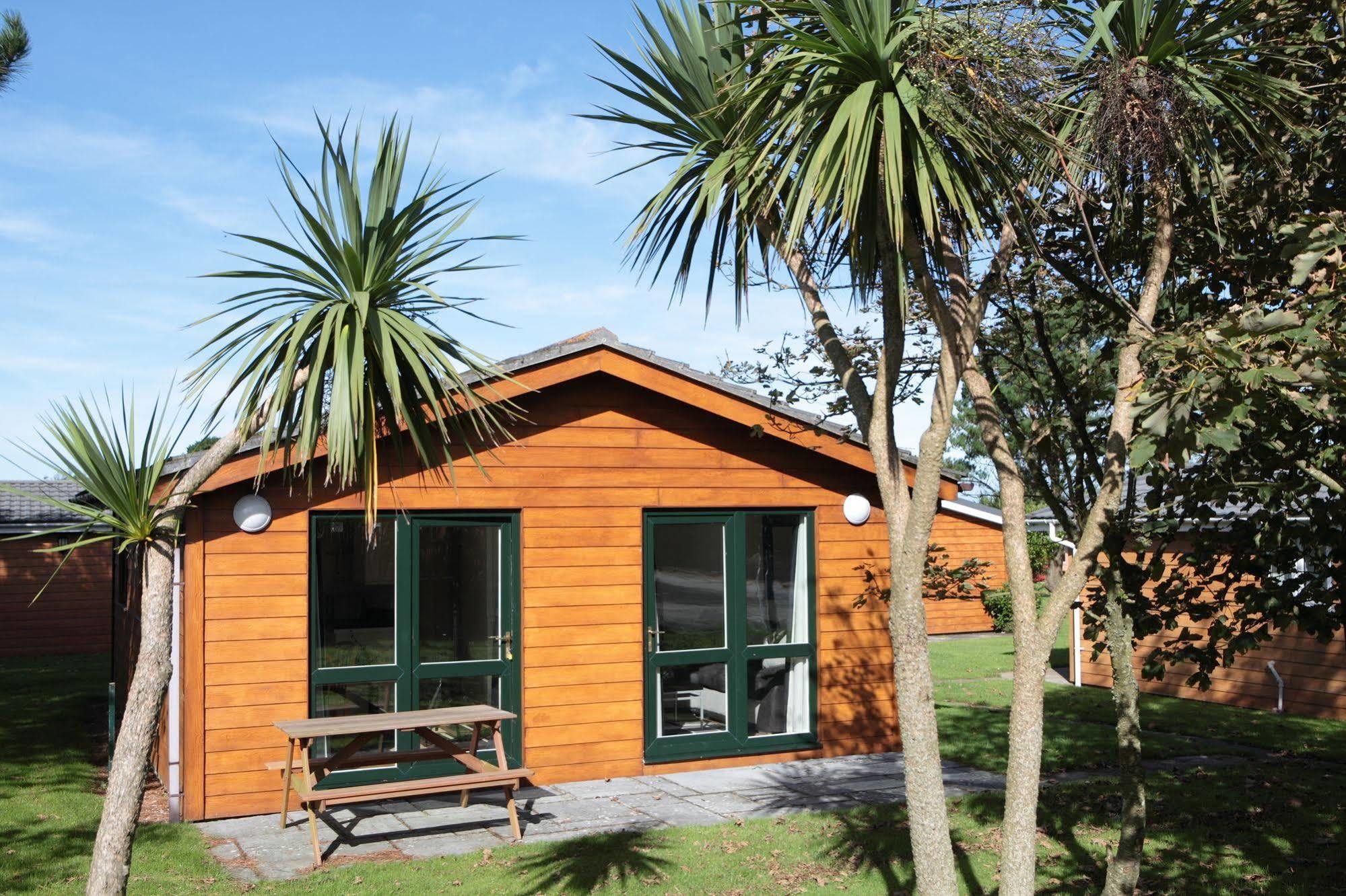 Atlantic Bays Holiday Park Padstow Exterior photo